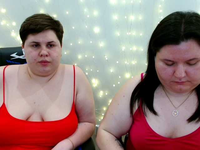 BeckyAndEllen's BongaCams show and profile