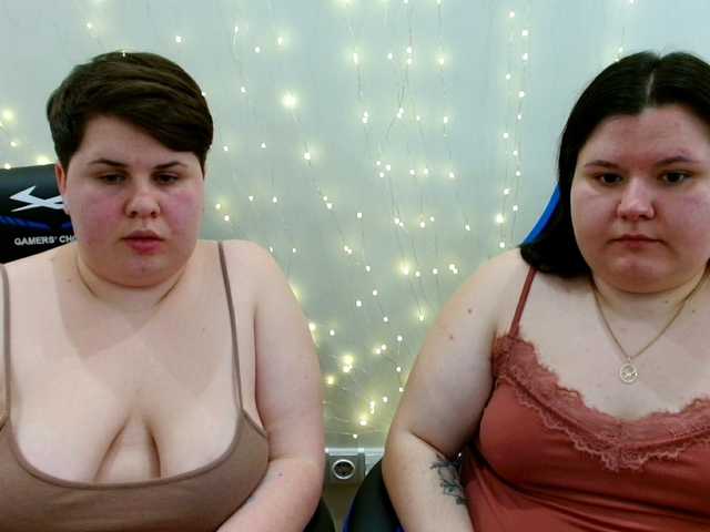 BeckyAndEllen's BongaCams show and profile
