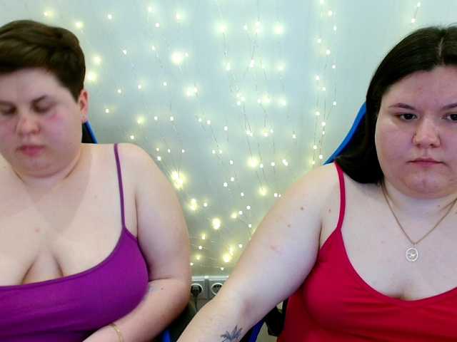 BeckyAndEllen's BongaCams show and profile