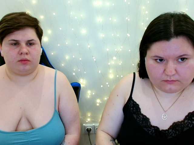 BeckyAndEllen's BongaCams show and profile