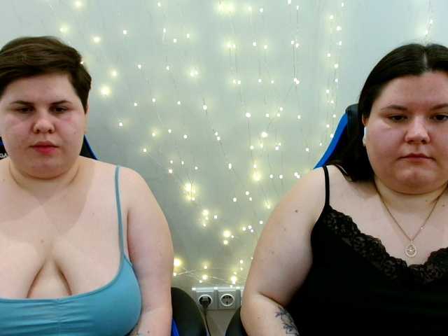 BeckyAndEllen's BongaCams show and profile