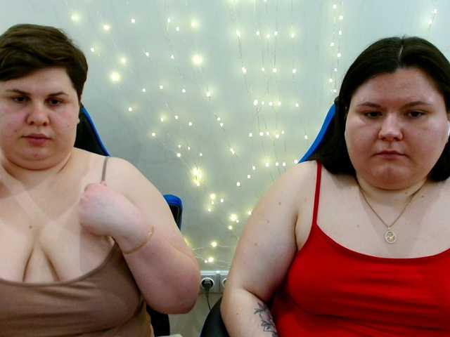 BeckyAndEllen's BongaCams show and profile