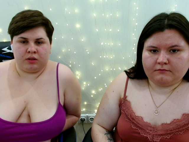 BeckyAndEllen's BongaCams show and profile