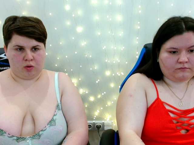 BeckyAndEllen's BongaCams show and profile