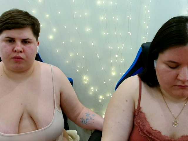 BeckyAndEllen's BongaCams show and profile