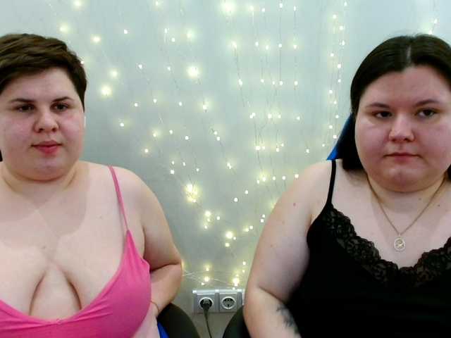 BeckyAndEllen's BongaCams show and profile