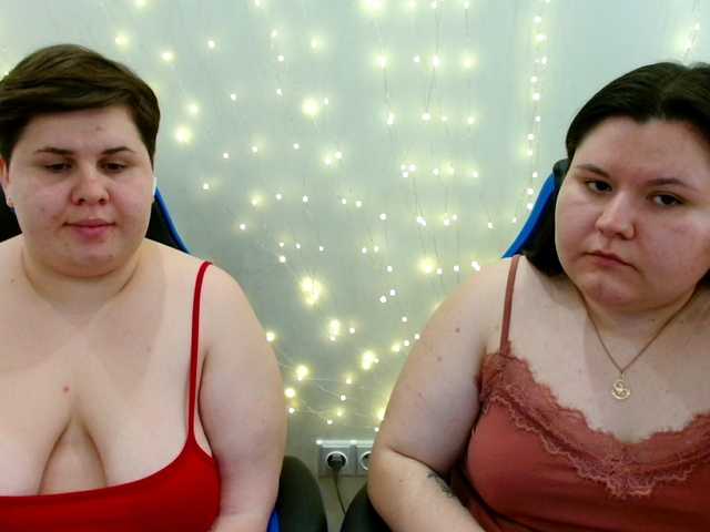 BeckyAndEllen's BongaCams show and profile
