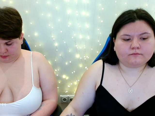 BeckyAndEllen's BongaCams show and profile