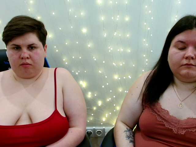 BeckyAndEllen's BongaCams show and profile