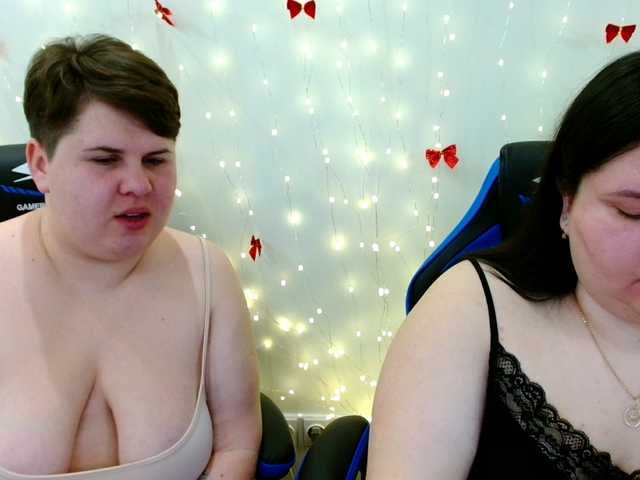 BeckyAndEllen's BongaCams show and profile