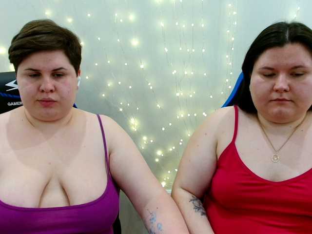 BeckyAndEllen's BongaCams show and profile