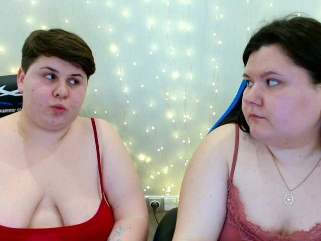 BeckyAndEllen's BongaCams show and profile