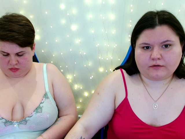 BeckyAndEllen's BongaCams show and profile