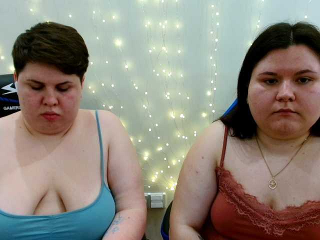 BeckyAndEllen's BongaCams show and profile