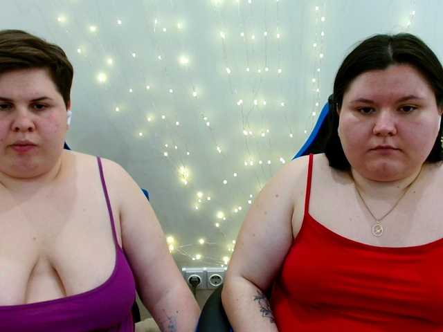 BeckyAndEllen's BongaCams show and profile