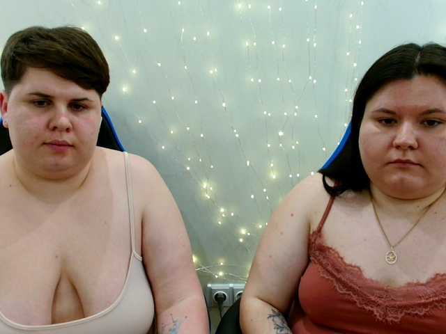 BeckyAndEllen's BongaCams show and profile