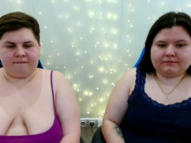 BeckyAndEllen's BongaCams show and profile