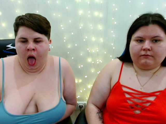 BeckyAndEllen's BongaCams show and profile