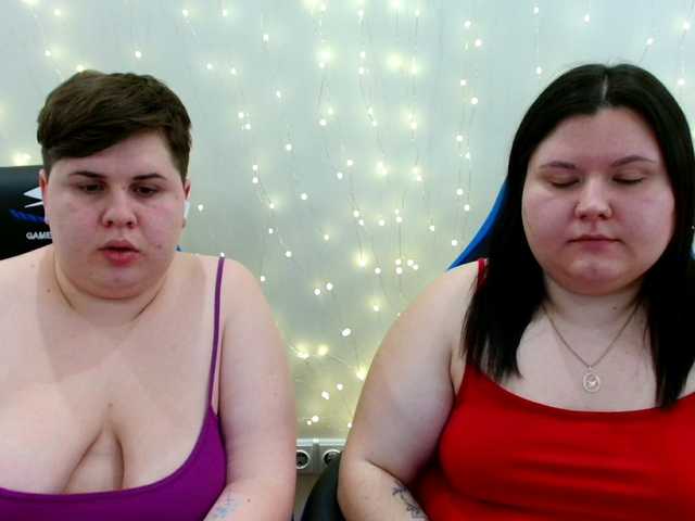 BeckyAndEllen's BongaCams show and profile