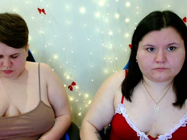 BeckyAndEllen's BongaCams show and profile