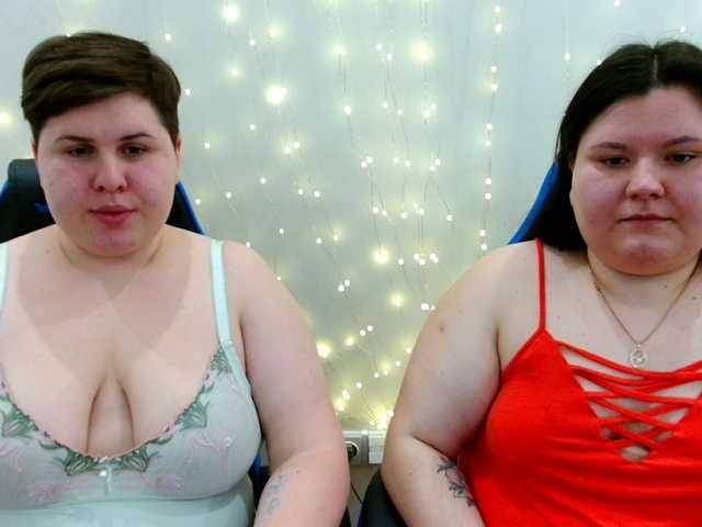 BeckyAndEllen's BongaCams show and profile