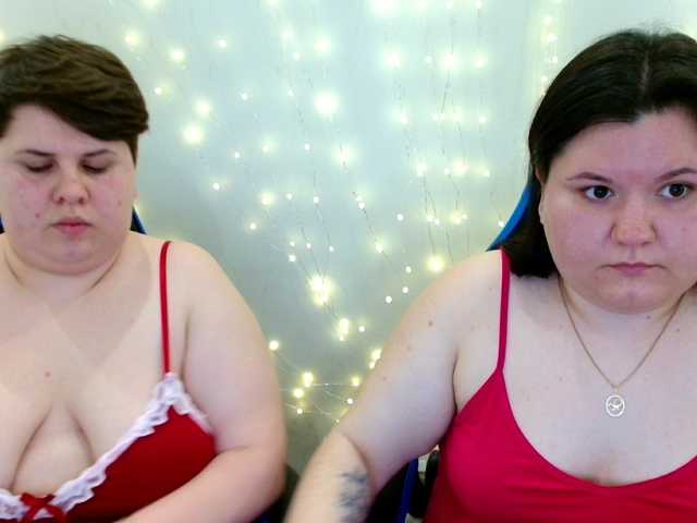 BeckyAndEllen's BongaCams show and profile
