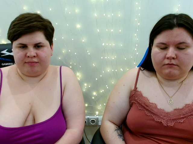 BeckyAndEllen's BongaCams show and profile