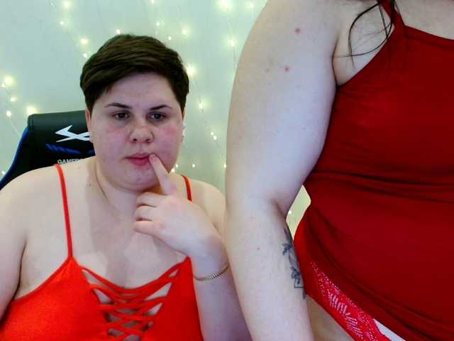 BeckyAndEllen's BongaCams show and profile