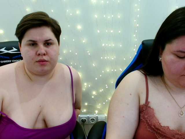 BeckyAndEllen's BongaCams show and profile