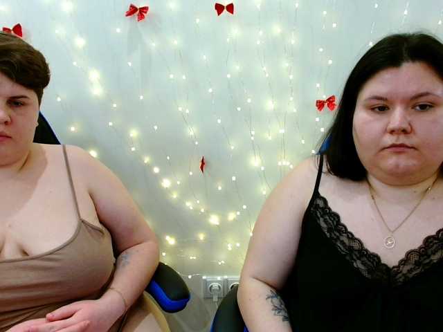 BeckyAndEllen's BongaCams show and profile