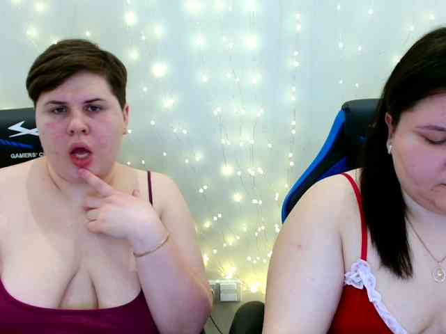 BeckyAndEllen webcam