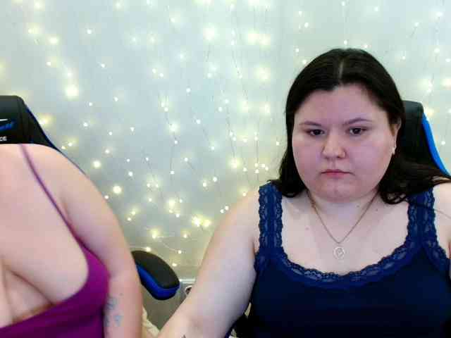 BeckyAndEllen webcam