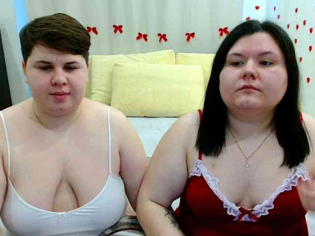 BeckyAndEllen webcam