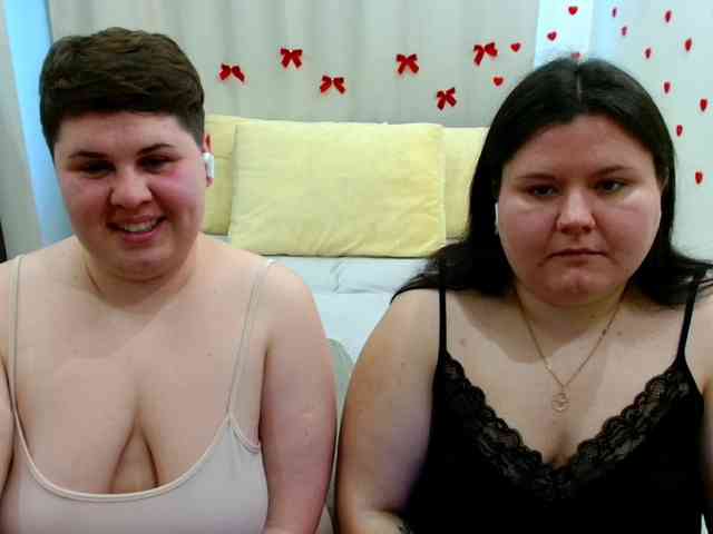 BeckyAndEllen webcam