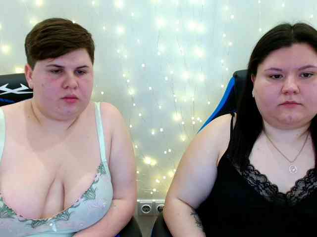 BeckyAndEllen webcam