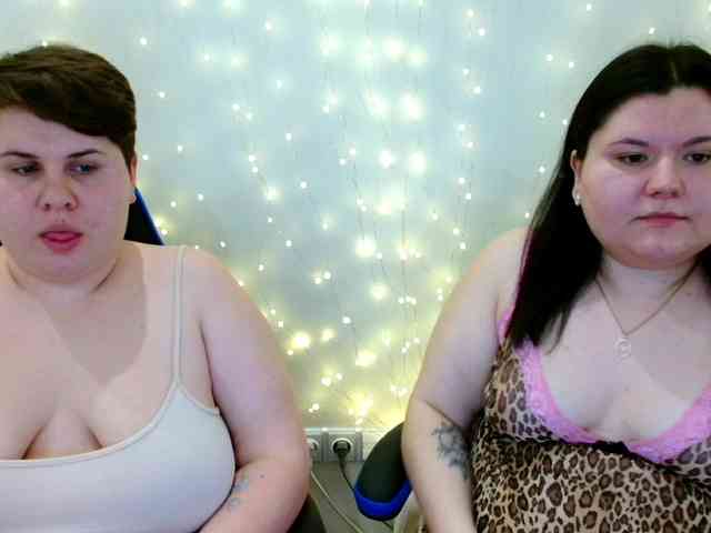 BeckyAndEllen webcam