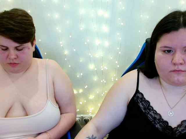 BeckyAndEllen webcam