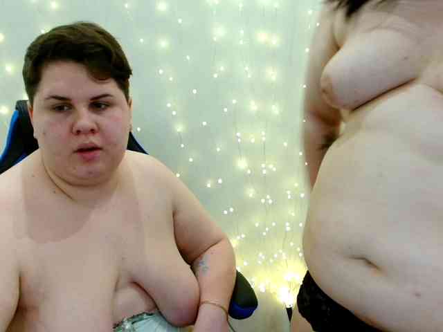 BeckyAndEllen webcam