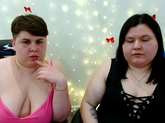 BeckyAndEllen webcam