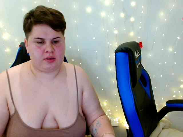 BeckyAndEllen webcam