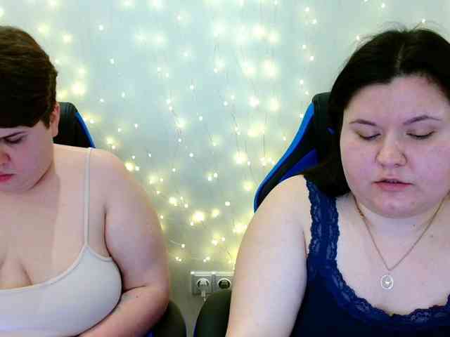 BeckyAndEllen webcam