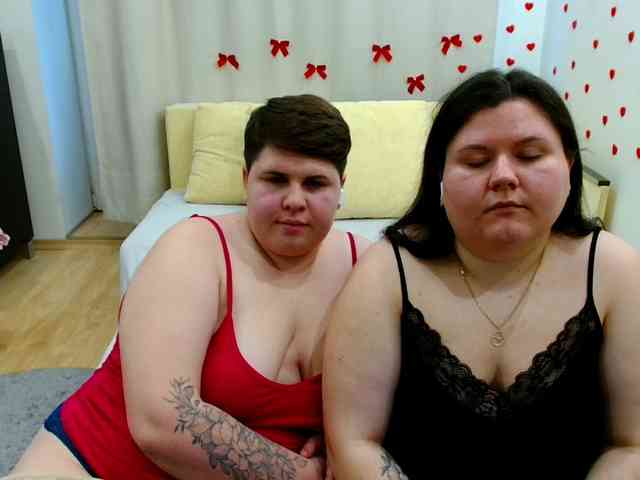BeckyAndEllen webcam