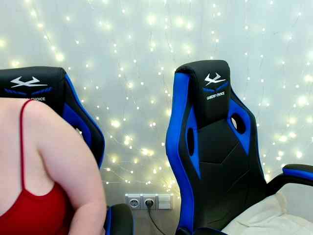 BeckyAndEllen webcam