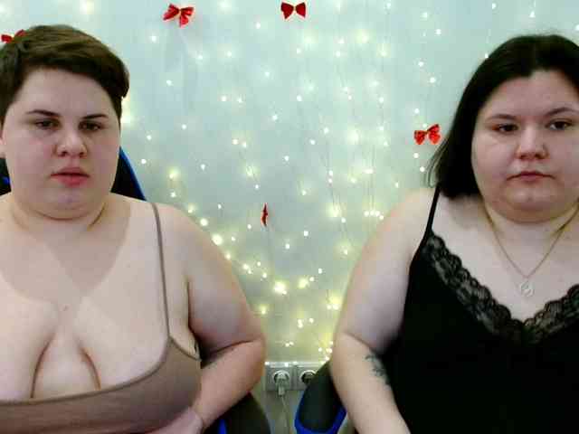 BeckyAndEllen webcam