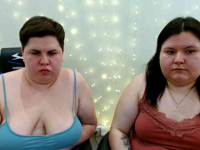 BeckyAndEllen webcam