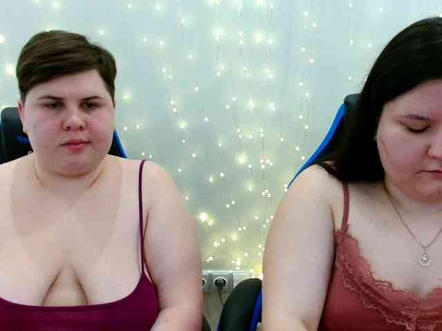 BeckyAndEllen webcam