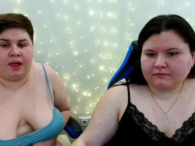 BeckyAndEllen webcam