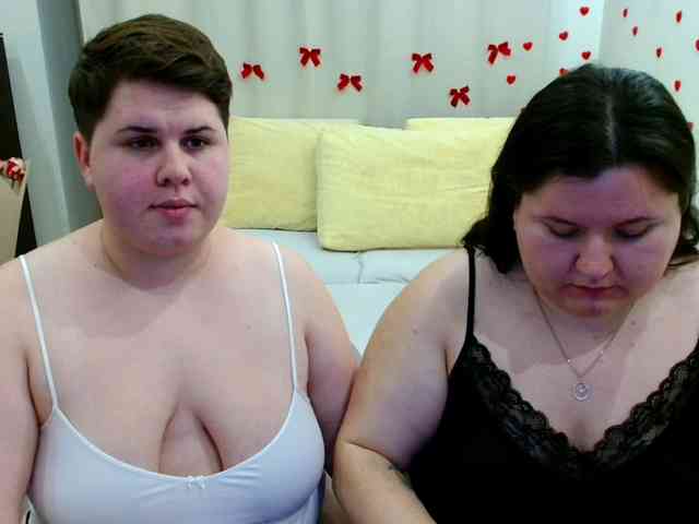 BeckyAndEllen webcam