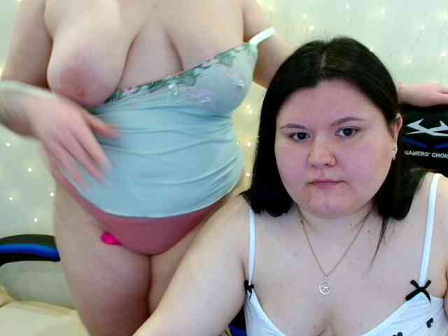 BeckyAndEllen webcam