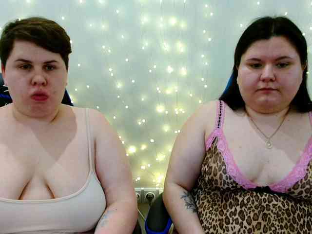 BeckyAndEllen webcam